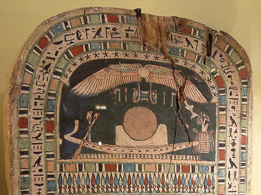 Embarcación solar en una estela de madera pintada del antiguo Egipto perteneciente a la dinastía XXVI. (CC BY SA 2.5)