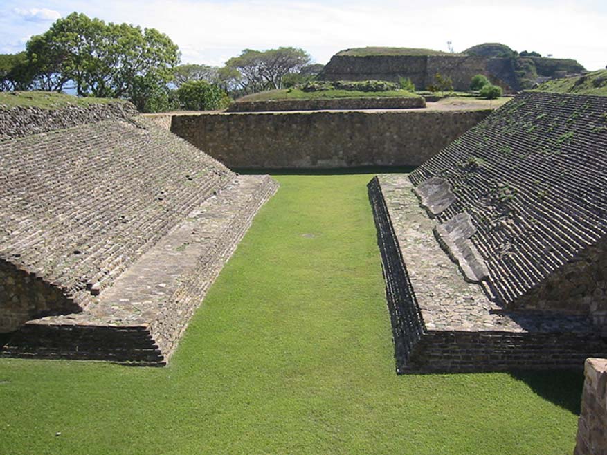 Cancha mesoamericana de juego de pelota en Monte Albán (México) (CC BY 2.0)