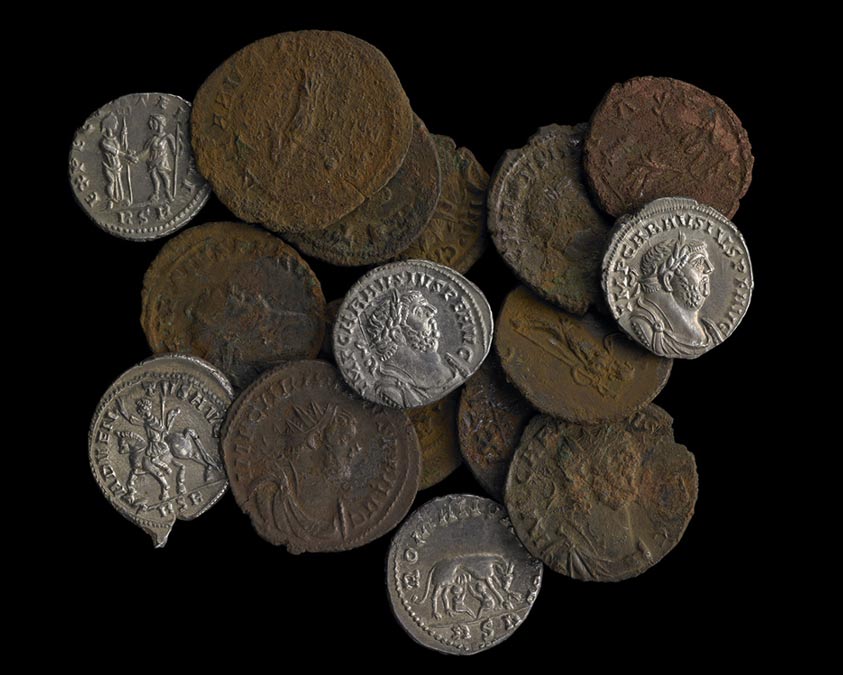 Monedas del tesoro de Frome: más de 52.000 monedas romanas expuestas junto con el Tesoro de Watlington en el Museo Británico. (Fotografía: Museo Británico)