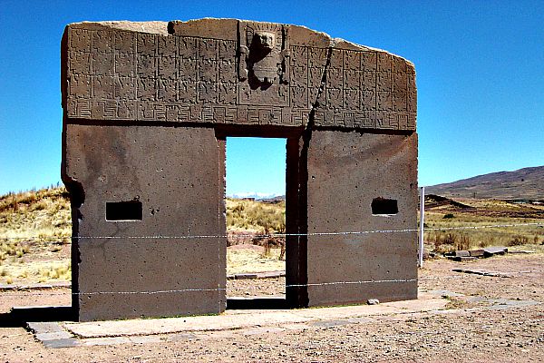 La famosa “Puerta del Sol” de Tiahuanaco (Flickr)