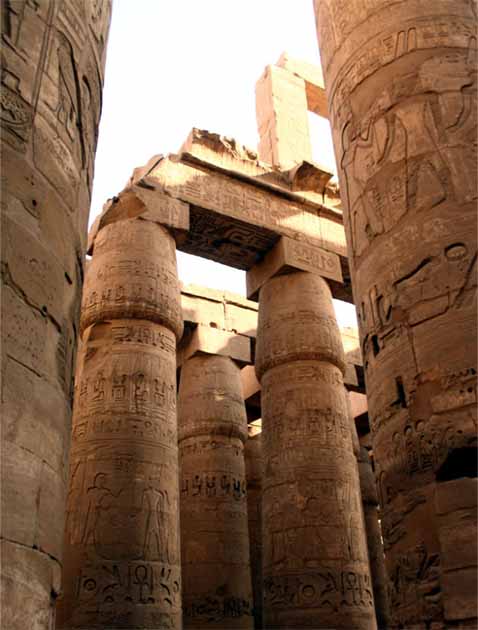 Las magníficas columnas de la gran Sala Hipóstila del templo de Luxor, consagrado a Amón-Ra (Fotografía: Hedwig Storch / CC BY-SA 3.0)