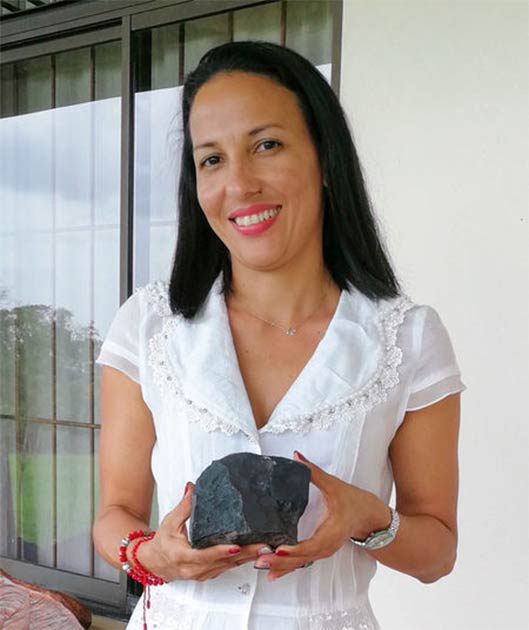 Marcia Campos Muñoz se abstuvo de vender su trozo de meteorito más grande, incluso cuando su valor superó al del oro. (Andrea Solano Benavides / AAAS)