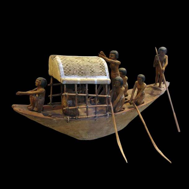 Un barco en miniatura del antiguo Egipto del 2000 a.C., que parece ser un juguete antiguo, pero en realidad era una representación de cruzar las aguas hacia el otro lado. Pero los barcos de juguete probablemente también eran juguetes en Egipto, pero tal vez nunca lo sepamos con certeza. (Rama / CC BY-SA 3.0)