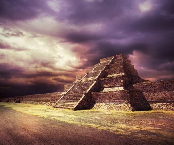 Foto compuesta de una pirámide azteca, no un lugar real. (fergregory / Adobe Stock)