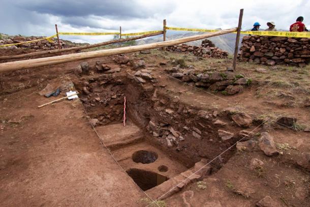 Las excavaciones en la esquina sureste de la plaza principal de Pikillaqta. (DDC Cusco)