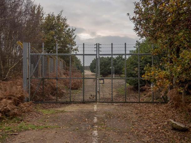 The East Gate en RAF Woodbridge, donde comenzó el incidente OVNI del bosque de Rendlesham. (Taras Young / CC BY-SA 4.0)