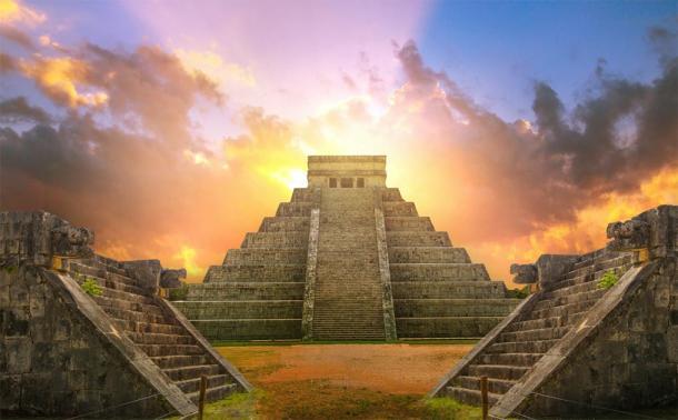 Las pirámides mayas (centro de El Castillo) en el sitio de Chichén Itzá. (IRStone / Adobe)