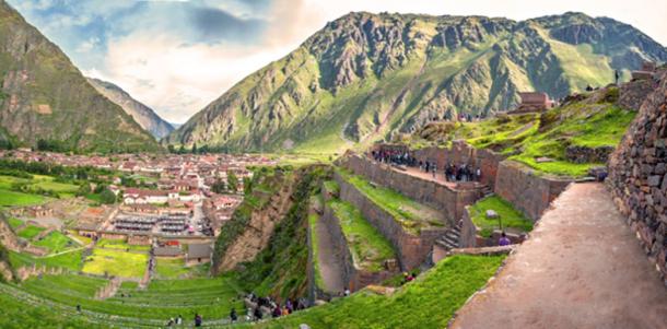 Machu Picchu, la antigua fortaleza inca, en el Valle Sagrado ya estÃ¡ invadida por turistas. (klublu / Adobe)