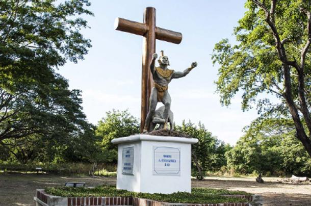 Monumento a los indígenas en las ruinas de León Viejo (Foto de Oddvisor)