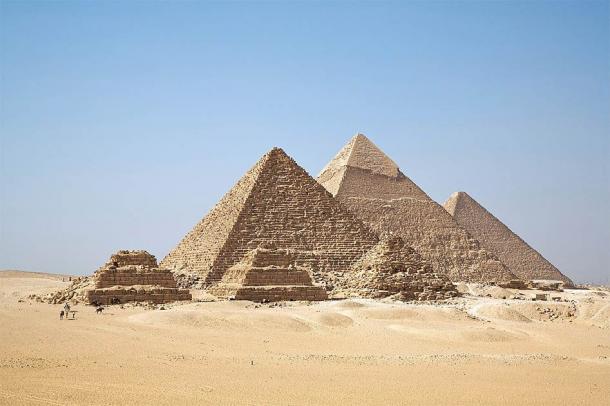 Todas las pirámides de Giza se apilan de una vez. (Ricardo Liberato / CC BY-SA 2.0)