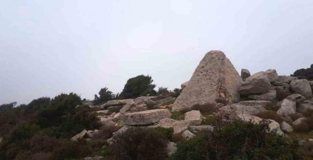 Restos de un dolmen de basalto en el distrito de Akkar, en el norte de Líbano. (ASOR)