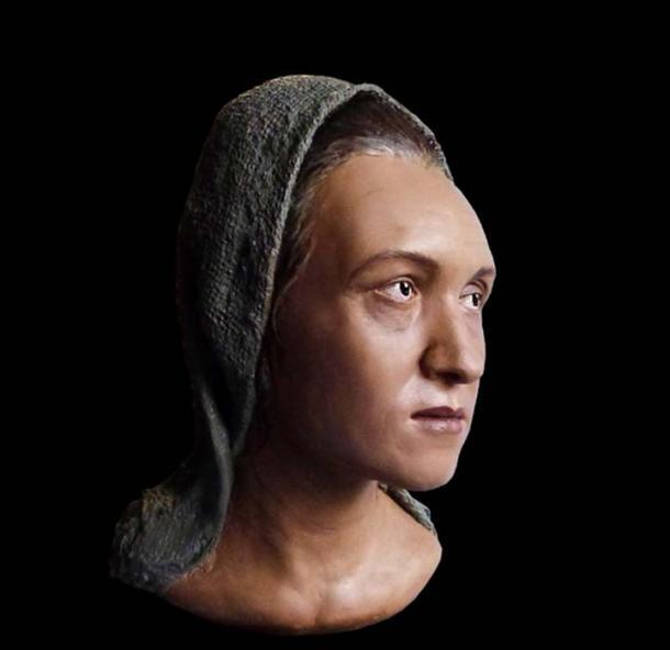 Reconstrucción de la cabeza de la mujer Sarmati con un cráneo alargado. (Аркаим)