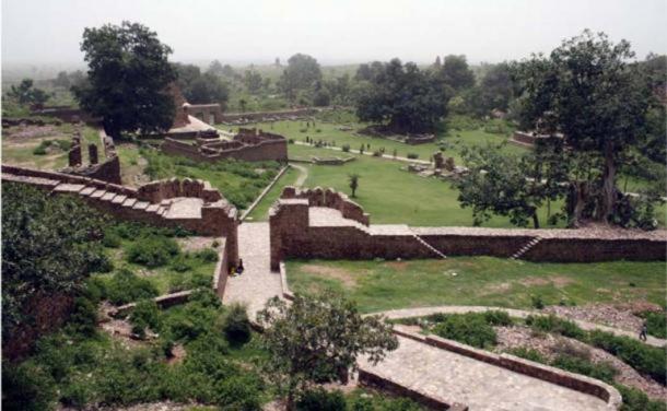 Los extensos terrenos del fuerte de Bhangarh. Fuente: BigStockPhoto